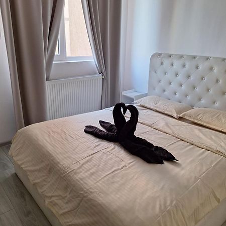 Luxury Daniel Apartament Residence Militari Rosu Экстерьер фото